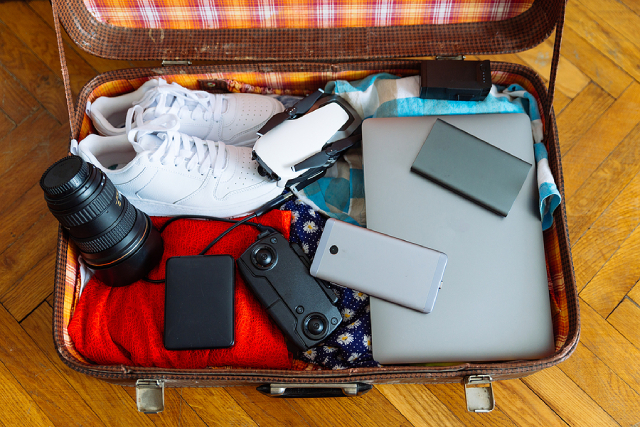5 Useful Gadgets to Bring In Case of Vacation Emergencies